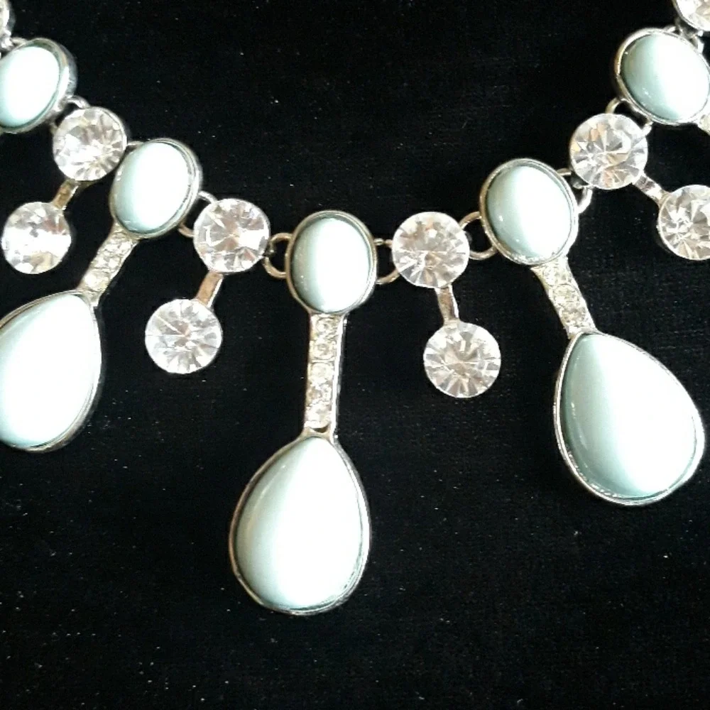 Silver Tone Light Blue Teardrop Rhinestone Statement‎ Bib Necklace Adjustable